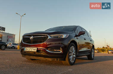 Позашляховик / Кросовер Buick Enclave 2018 в 