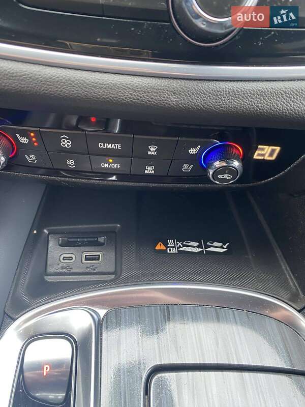 Внедорожник / Кроссовер Buick Enclave 2021 в Дергачах