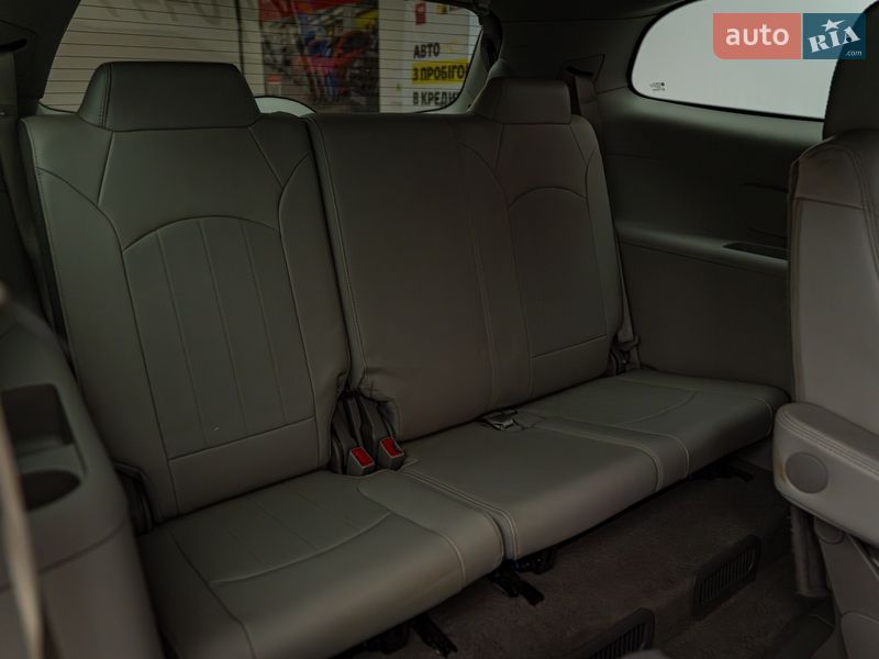 Позашляховик / Кросовер Buick Enclave 2017 в Києві фото 23 Позашляховик / Кросовер Buick Enclave 2017 в Києві