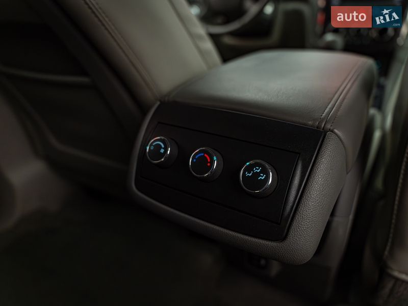 Позашляховик / Кросовер Buick Enclave 2017 в Києві фото 24 Позашляховик / Кросовер Buick Enclave 2017 в Києві