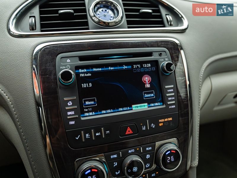 Позашляховик / Кросовер Buick Enclave 2017 в Києві фото 17 Позашляховик / Кросовер Buick Enclave 2017 в Києві