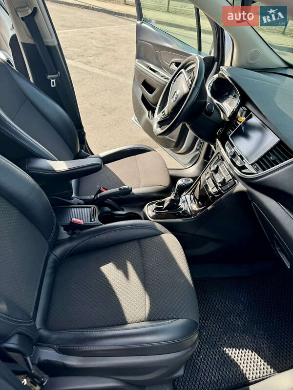 Позашляховик / Кросовер Buick Encore 2016 в Львові