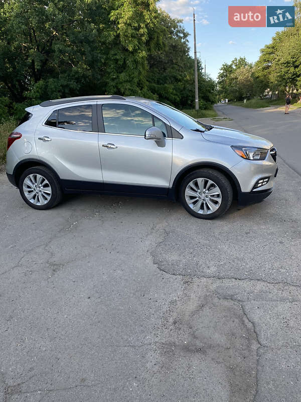 Позашляховик / Кросовер Buick Encore 2018 в 