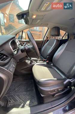Внедорожник / Кроссовер Buick Encore 2018 в 