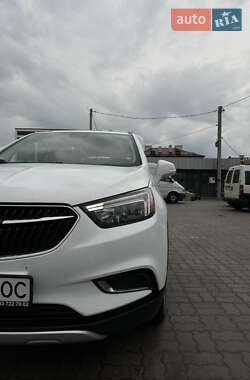 Позашляховик / Кросовер Buick Encore 2016 в 