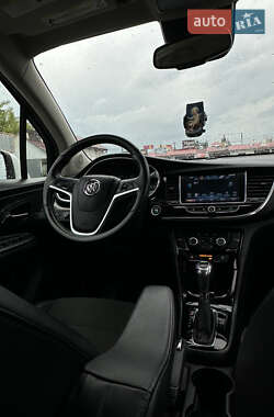 Позашляховик / Кросовер Buick Encore 2016 в 