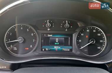 Внедорожник / Кроссовер Buick Encore 2018 в 