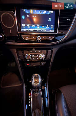 Позашляховик / Кросовер Buick Encore 2018 в 