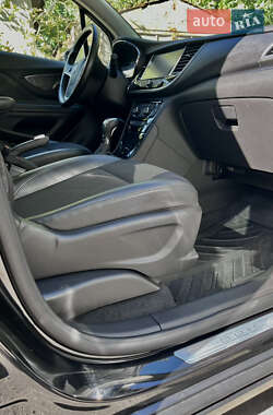 Позашляховик / Кросовер Buick Encore 2018 в 