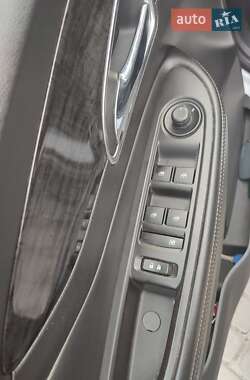 Позашляховик / Кросовер Buick Encore 2013 в 