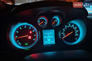 Позашляховик / Кросовер Buick Encore 2013 в 