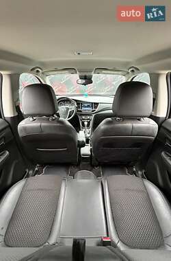 Позашляховик / Кросовер Buick Encore 2016 в 