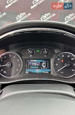 Позашляховик / Кросовер Buick Encore 2016 в 