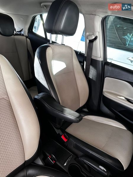 Внедорожник / Кроссовер Buick Encore 2018 в Киеве