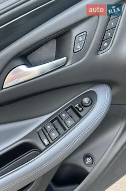 Внедорожник / Кроссовер Buick Envision 2018 в 