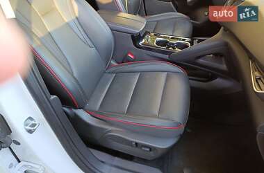 Позашляховик / Кросовер Buick Envision 2022 в 
