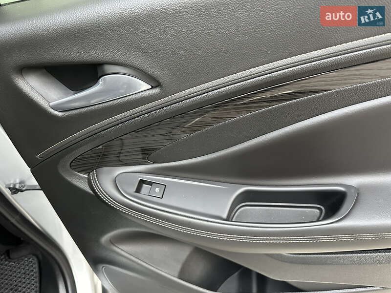 Позашляховик / Кросовер Buick Envision 2016 в Києві