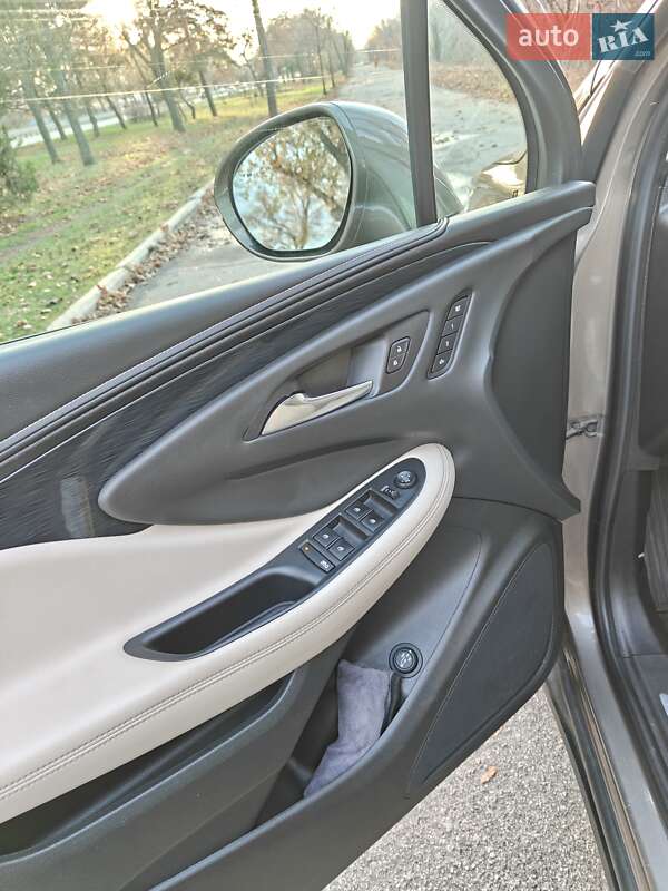 Позашляховик / Кросовер Buick Envision 2017 в Дніпрі