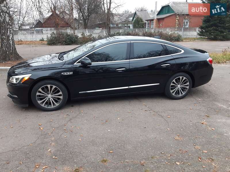 Седан Buick LaCrosse 2016 в Коростене