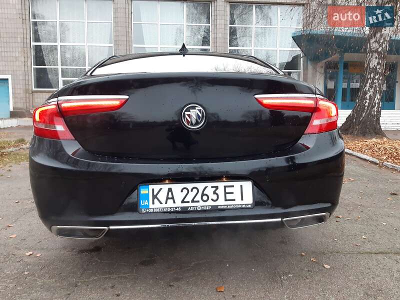 Седан Buick LaCrosse 2016 в Коростене