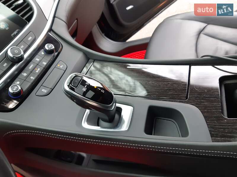 Седан Buick LaCrosse 2016 в Коростене