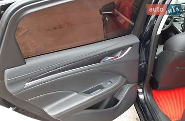 Седан Buick LaCrosse 2016 в Коростене