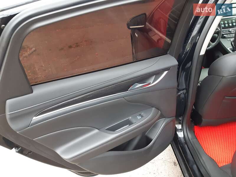 Седан Buick LaCrosse 2016 в Коростене