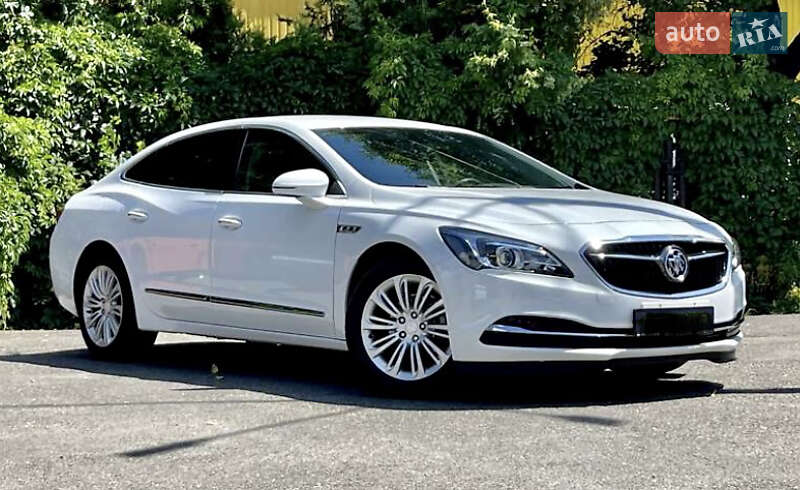 Седан Buick LaCrosse 2018 в Киеве