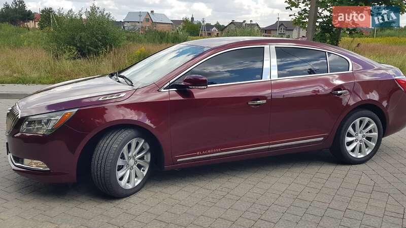 Седан Buick LaCrosse 2015 в Городке