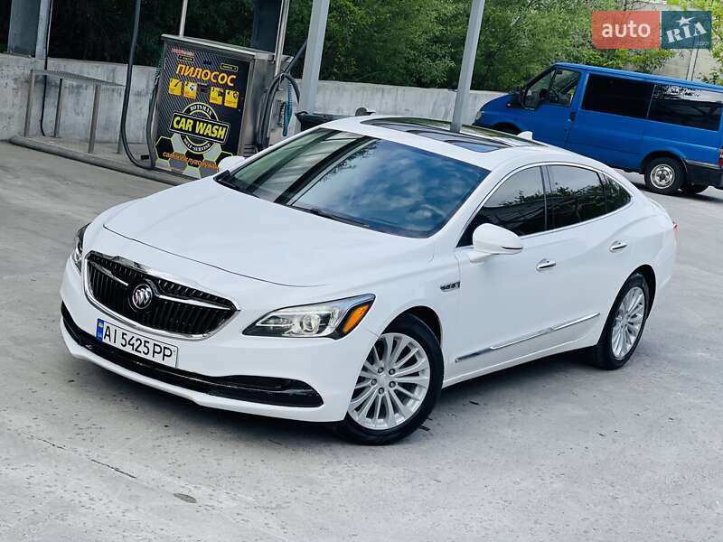 Седан Buick LaCrosse 2018 в 