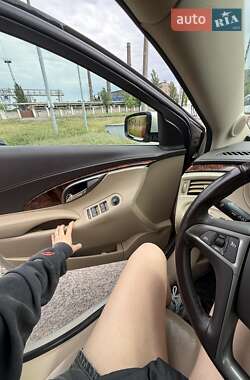 Седан Buick LaCrosse 2012 в 