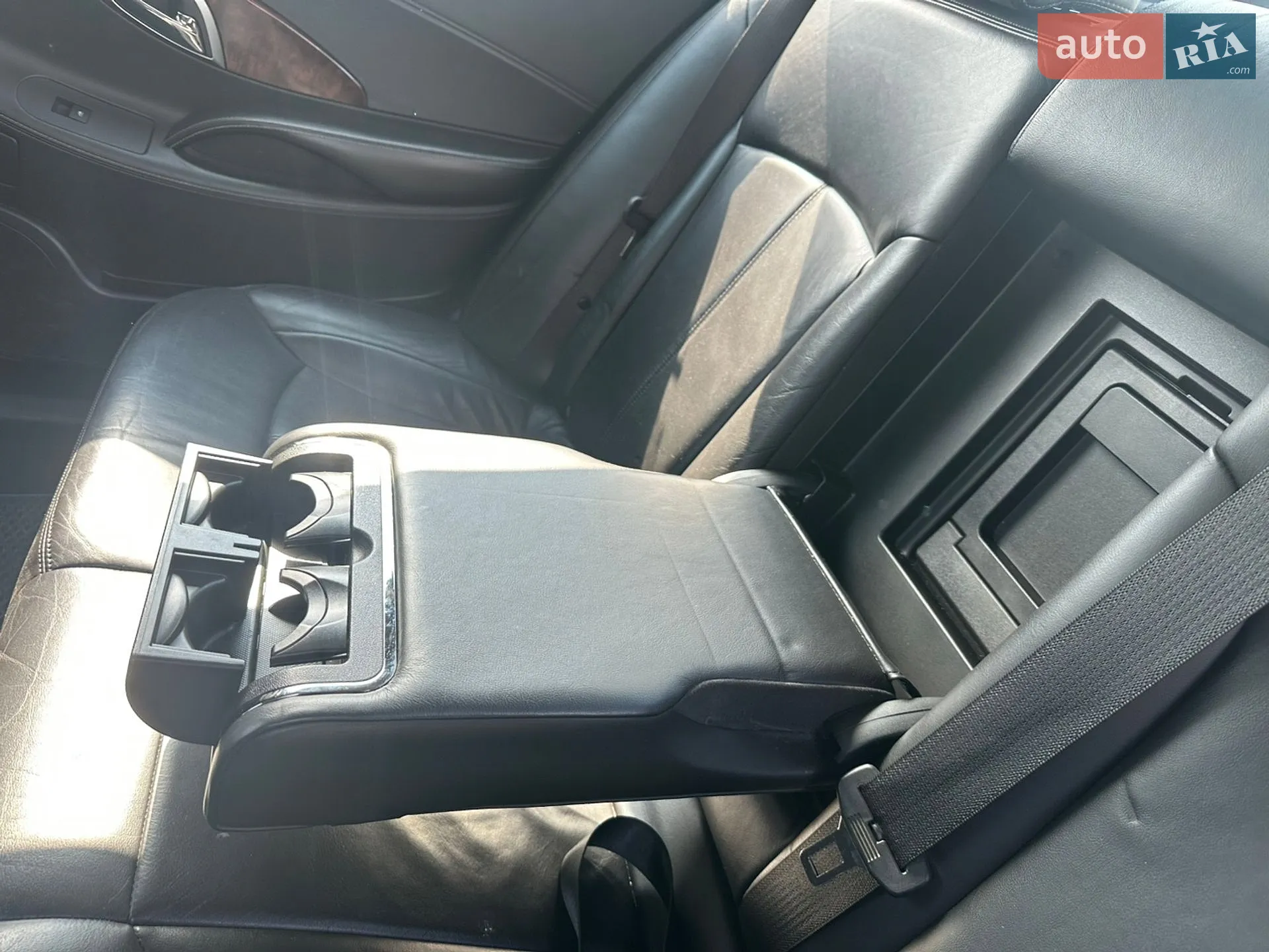 2011 Buick LaCrosse - мініатюра 22