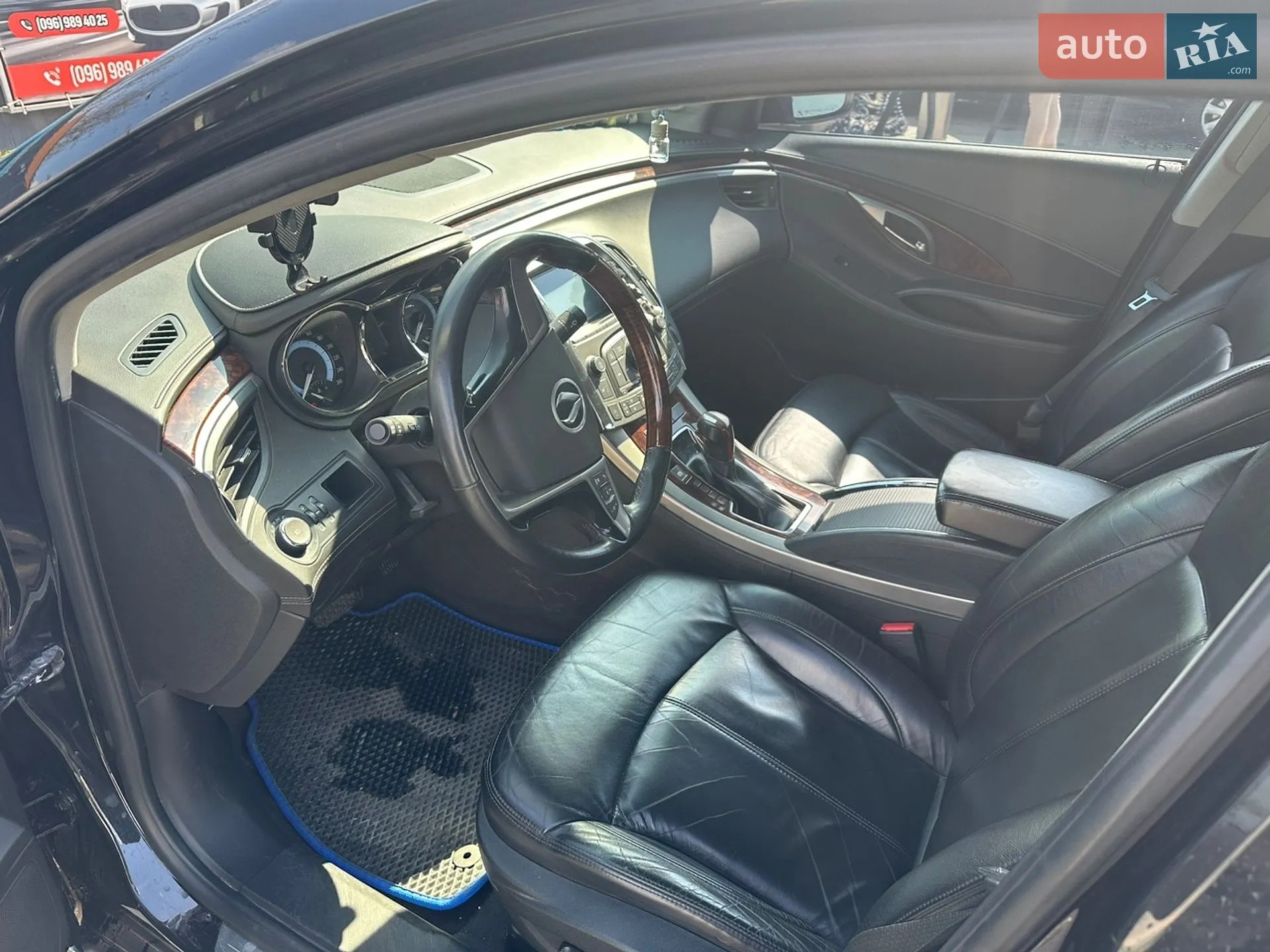 2011 Buick LaCrosse - мініатюра 40