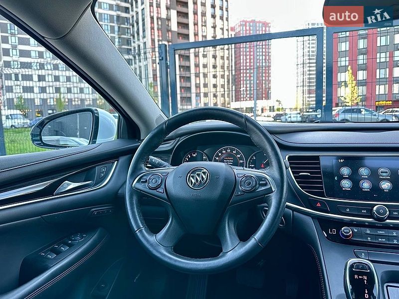 Седан Buick LaCrosse 2017 в Киеве
