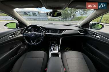 Седан Buick Regal TourX 2018 в 