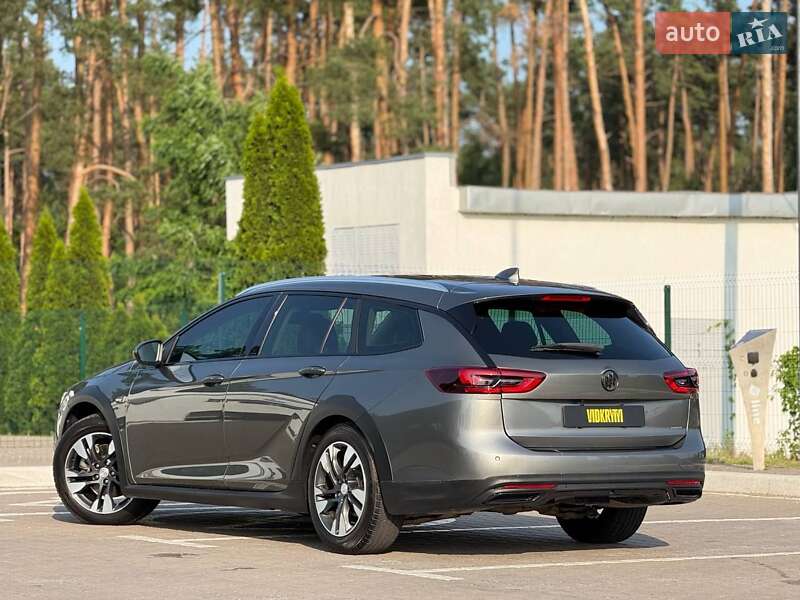 Универсал Buick Regal TourX 2018 в Киеве