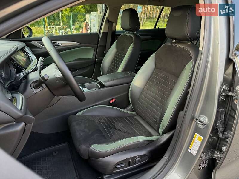 Универсал Buick Regal TourX 2018 в Киеве