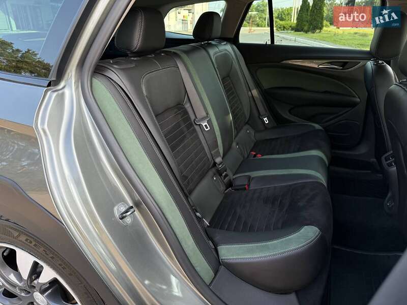 Универсал Buick Regal TourX 2018 в Киеве