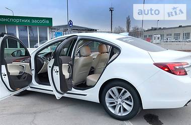 Седан Buick Regal 2015 в 