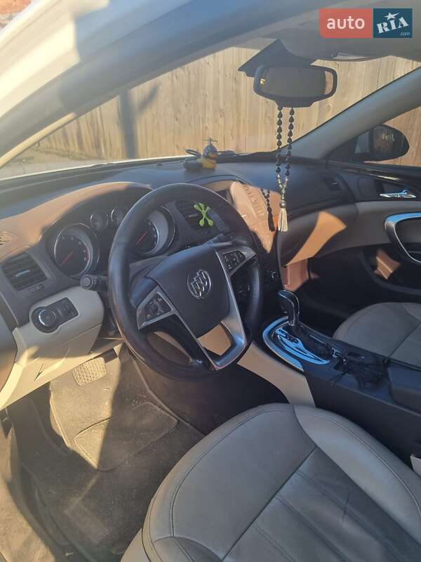 Седан Buick Regal 2010 в Сумах