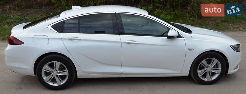 Седан Buick Regal 2018 в Киеве
