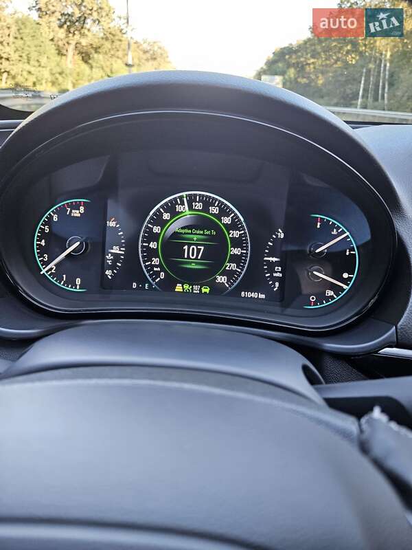 Седан Buick Regal 2016 в Киеве