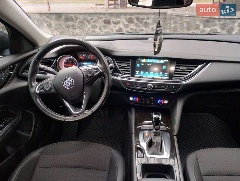 Седан Buick Regal 2018 в Черкассах