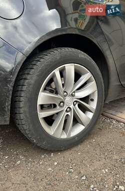 Седан Buick Regal 2015 в 