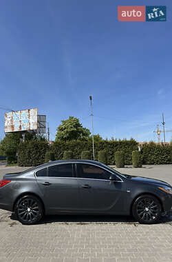 Седан Buick Regal 2011 в 