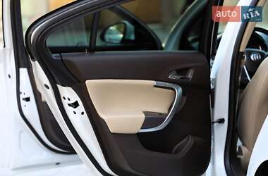 Седан Buick Regal 2015 в 