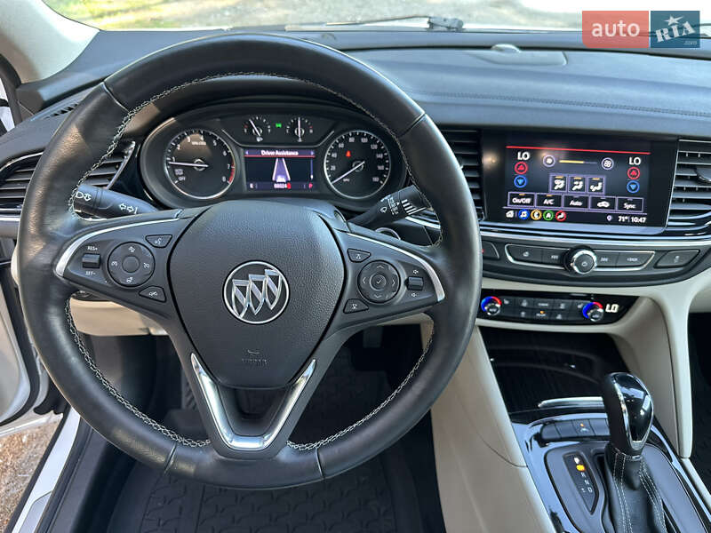 Седан Buick Regal 2018 в Киеве