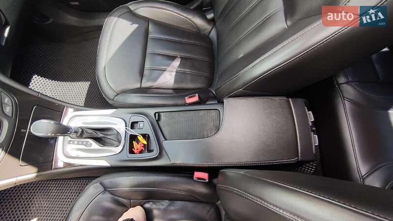 Седан Buick Regal 2013 в Рава-Русской