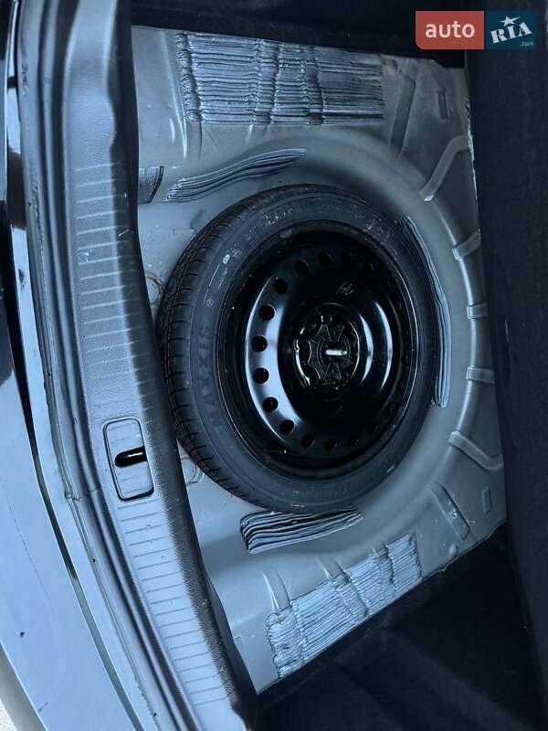 Седан Buick Regal 2016 в Киеве