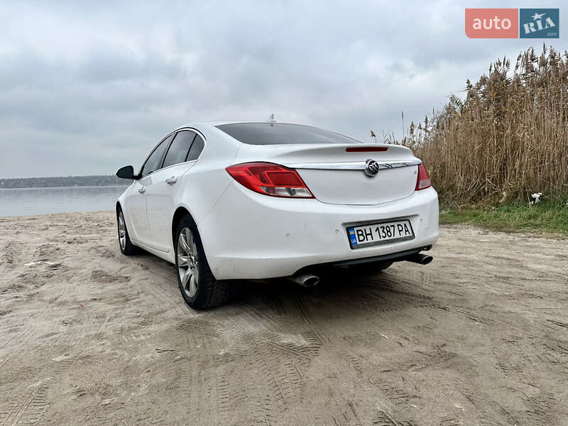 Седан Buick Regal 2013 в Николаеве